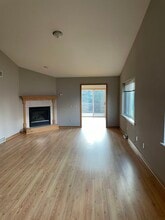 1066 School St in Sun Prairie, WI - Building Photo - Building Photo