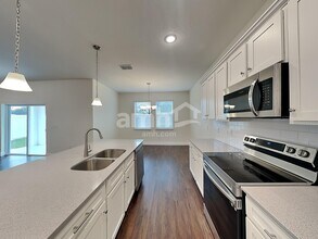 6158 Little Blf Cir in Mascotte, FL - Foto de edificio - Building Photo