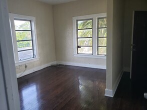 1849 Dewey St, Unit 4 in Hollywood, FL - Building Photo - Building Photo
