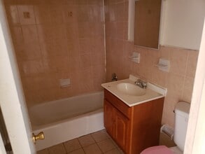 56 Locust Hill Ave in Yonkers, NY - Building Photo - Building Photo