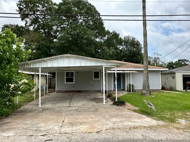 property at 131 Chicago Ave