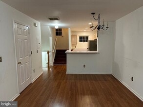 27 Victory Ct in Dover, NJ - Building Photo - Building Photo