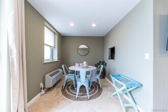 2 Richmond Rd in Lido Beach, NY - Foto de edificio - Building Photo