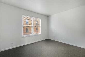 4530 S Woodlawn Ave in Chicago, IL - Foto de edificio - Building Photo