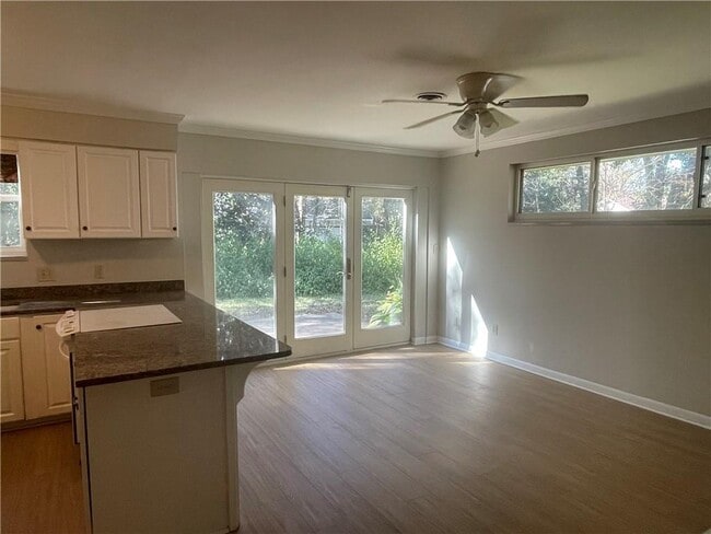 205 Cater St in St. Simons Island, GA - Building Photo - Building Photo