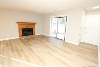 118 Manhattan Ct in Cary, NC - Building Photo - Building Photo