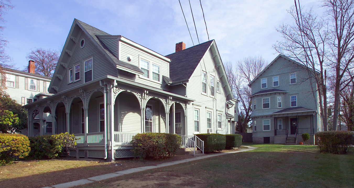 121-127 Winter St in Fall River, MA - Building Photo