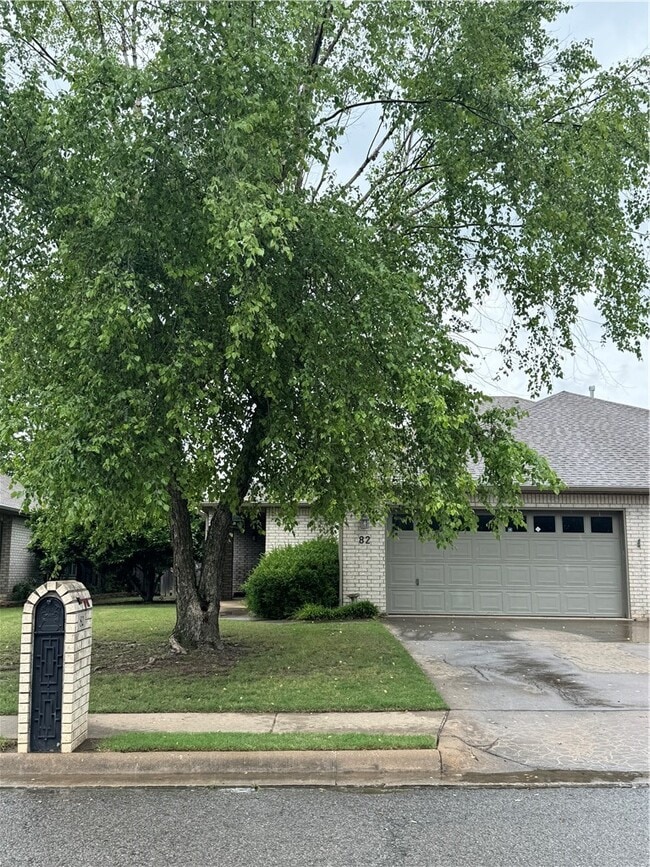 property at 82 E Cydnee St