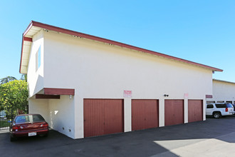 829 N Lemon St in Orange, CA - Building Photo - Building Photo