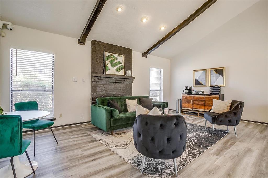 1000 River Bend Dr in Lancaster, TX - Building Photo
