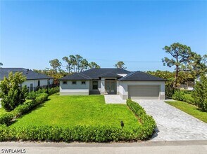 4600 Key Largo Ln in Bonita Springs, FL - Building Photo - Building Photo