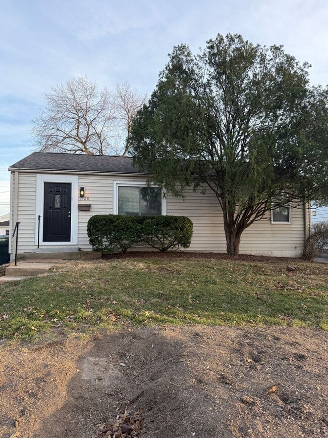 property at 7128 Yates St