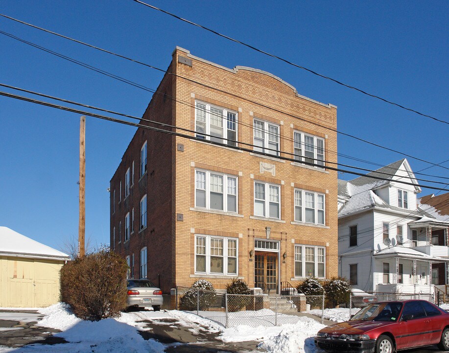 58-60 Adelaide St in Hartford, CT - Building Photo