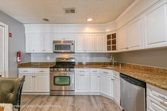 45 Tulip Ln in Freehold, NJ - Building Photo - Building Photo