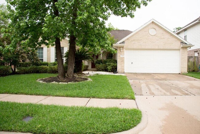 2423 Daneswood Ct