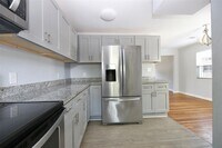 3412 Blodgett St photo'