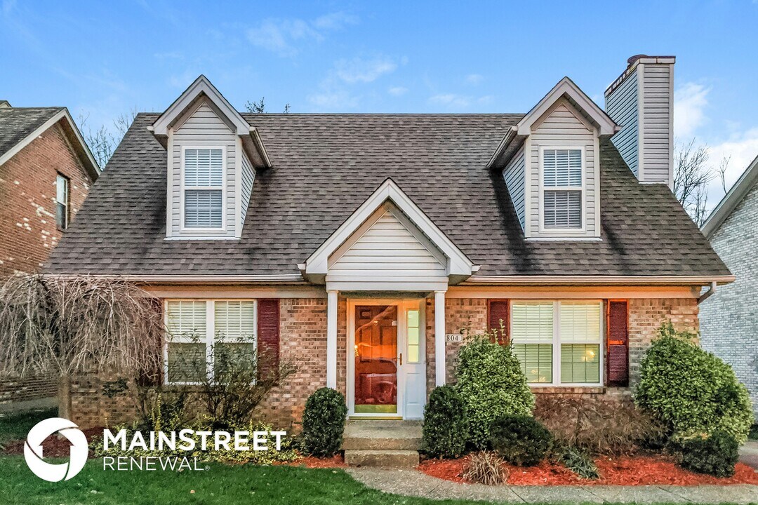 8804 Astrid Ave in Louisville, KY - Building Photo