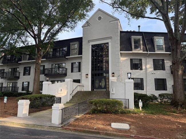 property at 1308 Pine Heights Dr NE