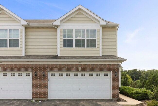 1034 Turin Dr in Hampshire, IL - Building Photo - Building Photo