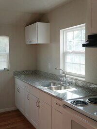 408 N 67th St, Unit 3 photo'
