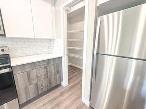 1605-1617 17 St SE in Calgary, AB - Building Photo - Building Photo