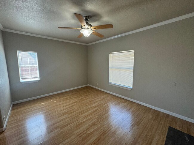 3302-3302 Avenue H in Fort Worth, TX - Building Photo - Building Photo