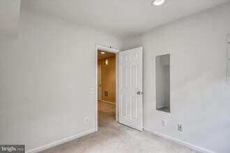 5413 Summer Leaf Ln in Alexandria, VA - Building Photo - Building Photo