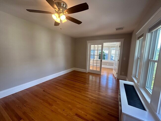 19 Newland Rd, Unit 2 in Arlington, MA - Building Photo - Building Photo