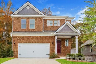 415 Ireland Ln in Dallas, GA - Building Photo