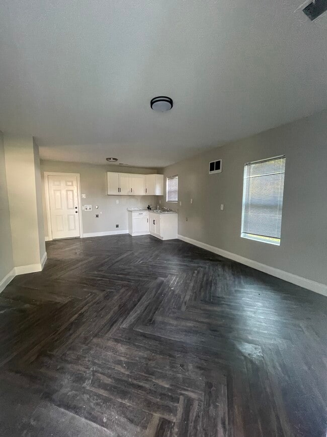 1157 N Evergreen St in Memphis, TN - Building Photo - Building Photo