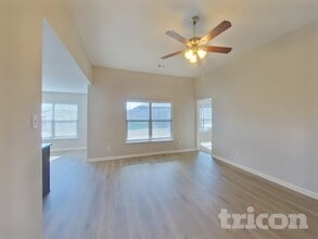 118 Bush Dr in Venus, TX - Building Photo - Building Photo