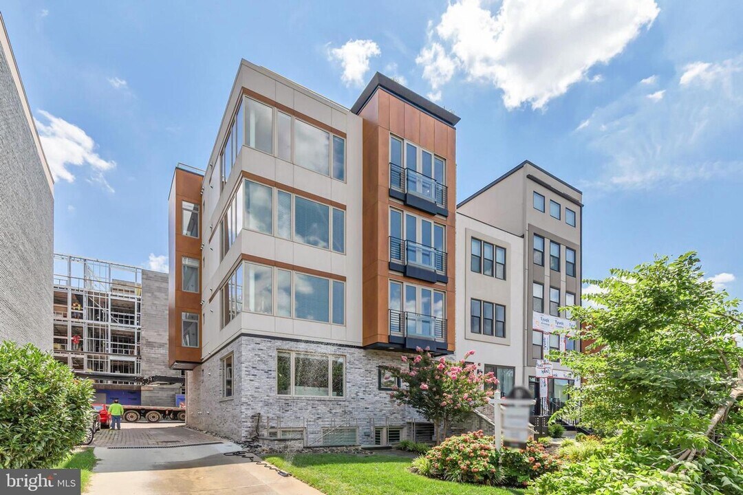 915 12th St NE in Washington, DC - Building Photo