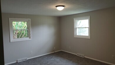 324 W Sunset Ave in Appleton, WI - Building Photo - Building Photo