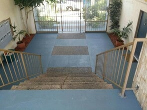 4012 W 129th St in Hawthorne, CA - Building Photo - Interior Photo