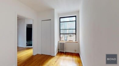 214 1st Ave in Manhattan, NY - Building Photo - Building Photo