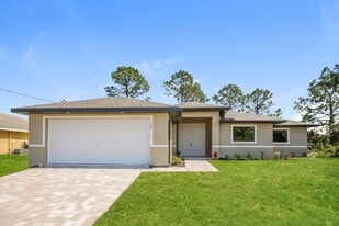 360 Partridge St in Lehigh Acres, FL - Building Photo
