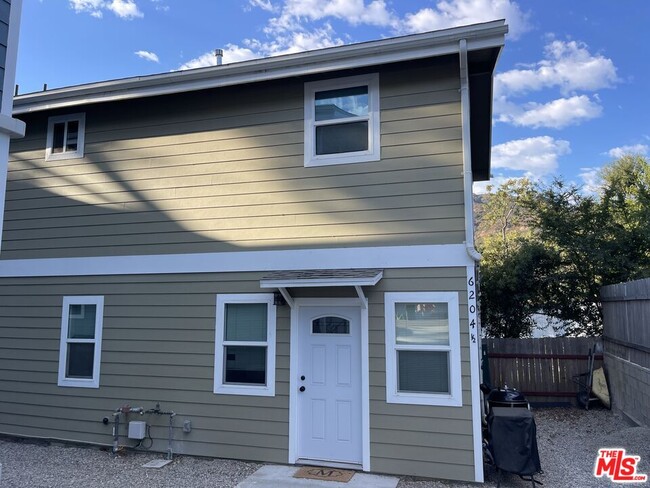 property at 2417 1/2 Mayfield Ave