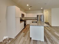 113 Destiny Orch Ct in Henderson, NV - Building Photo - Building Photo