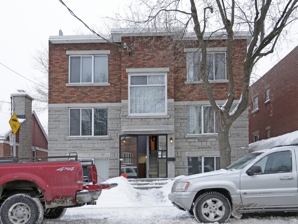 3320 Prieur E in Montréal, QC - Building Photo