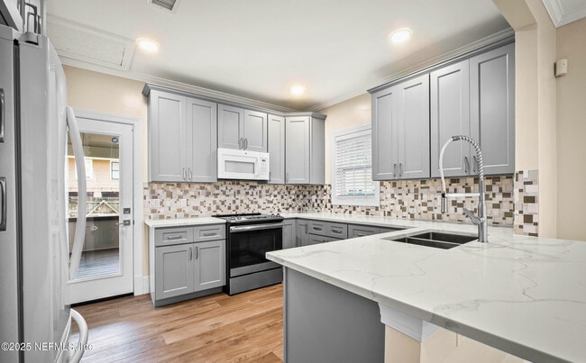 930 Cordova Pl in Jacksonville, FL - Building Photo - Building Photo