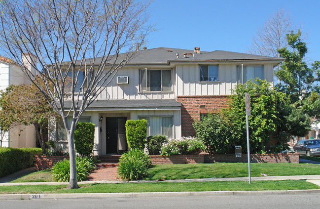 9428-9430 Charleville Blvd in Beverly Hills, CA - Building Photo - Building Photo