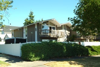Mauna Loa in Tacoma, WA - Foto de edificio - Building Photo