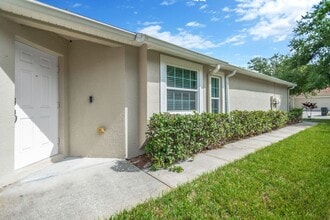 5533 Autumn Shire Dr in Zephyrhills, FL - Building Photo - Building Photo