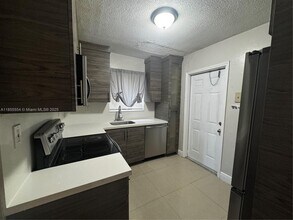 811 NW 6th Ave in Pompano Beach, FL - Building Photo - Building Photo