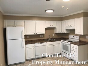 201 James Cir in Oxford, MS - Foto de edificio - Building Photo