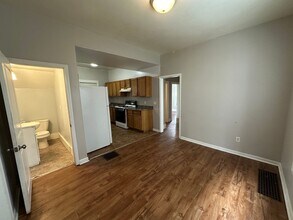 998 Butterworth St SW in Grand Rapids, MI - Building Photo - Building Photo