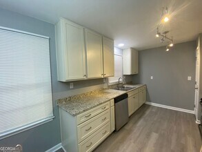 4610 Cresant Ln in Douglasville, GA - Building Photo - Building Photo