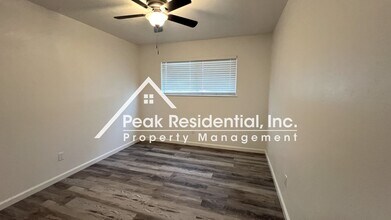 4540 Ashcroft Ave in Sacramento, CA - Building Photo - Building Photo