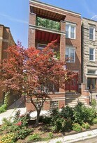 2520 W Walton St in Chicago, IL - Building Photo