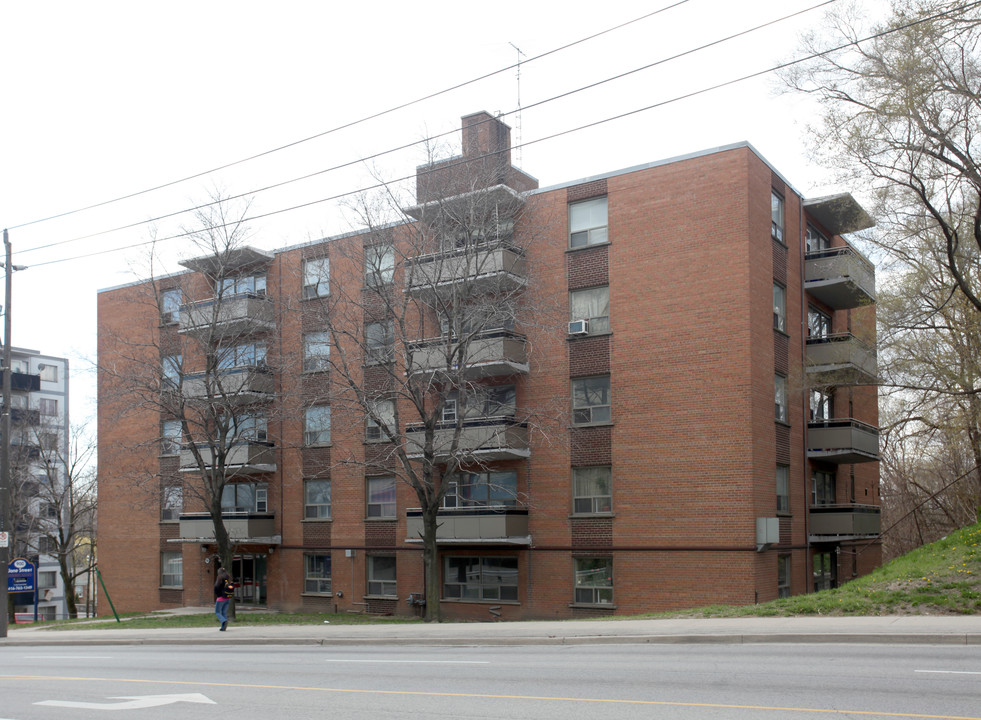 Suite Jane Apartments in Toronto, ON - Building Photo